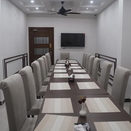 Swarg Hotel Sahiwal Dış mekan fotoğraf