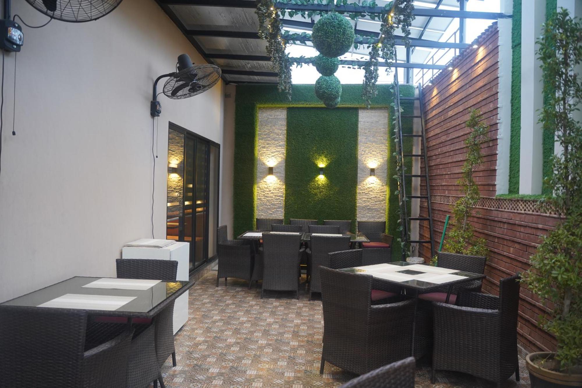 Swarg Hotel Sahiwal Dış mekan fotoğraf