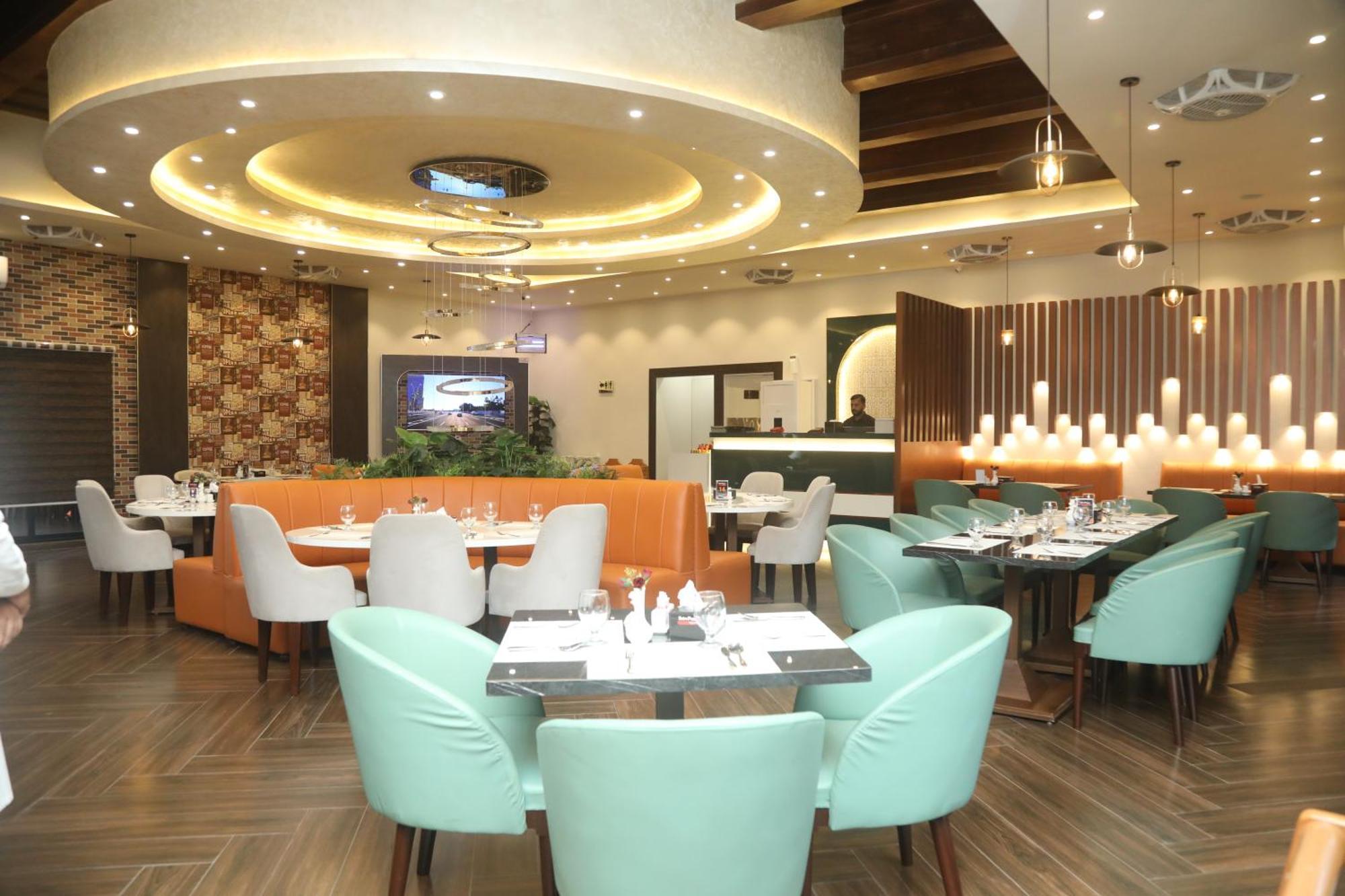 Swarg Hotel Sahiwal Dış mekan fotoğraf