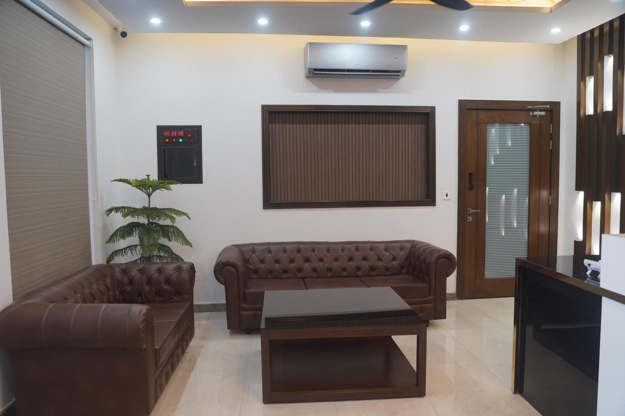 Swarg Hotel Sahiwal Dış mekan fotoğraf